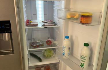 VILLA BLOSSOM in the beautiful area of Puerto Santiago Tenerife with 5 bedrooms for up to 10 guests private swimming pool and many other activities to entertain the family Secure parking for 2 cars and disabled access throughout - Foto 78