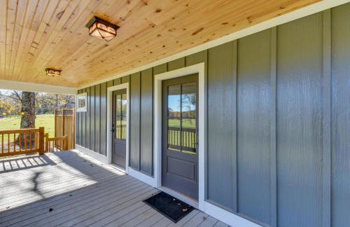 Modern Clarkesville Cottage with Decks and Patio! - Foto 17