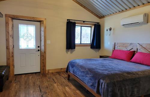 Private Retreat with Pond, Pool and Hot Tub - Photo 17