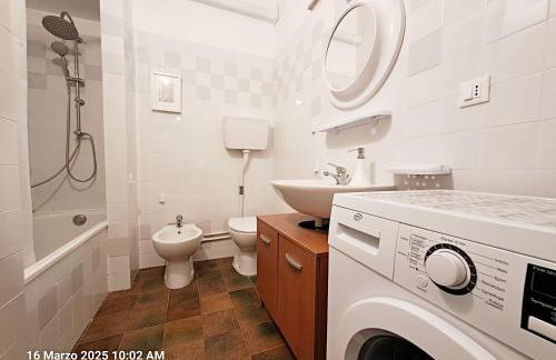 Marotta, 50 mt dal mare, Aria condizionata, Wi-Fi gratuita, 2 camere, 6 letti, - Foto 37