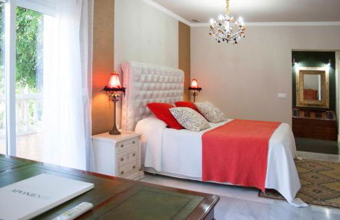 Villa de Lujo con Jardines y Piscina - Foto 12