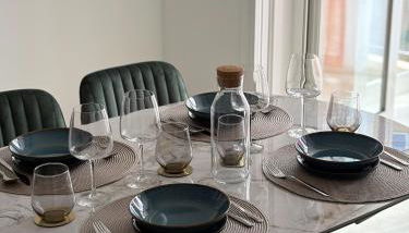 Appartement de luxe climatisé, parking & 2 balcons - Foto 4