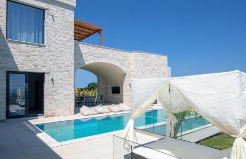 Sorin Villa, boasting Pool & Heated Whirlpool, By ThinkVilla - Foto 3