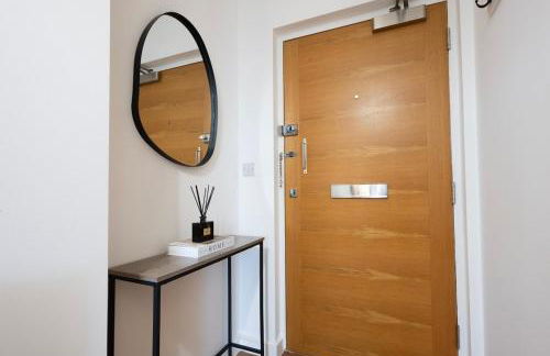 Modern 1BR Apt - Sleeps 4 - Parking - Balcony - Foto 22