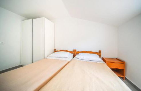 4 Bedroom Lovely Home In Pupnat - Foto 15