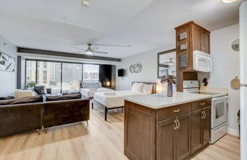 Iconic Vegas Views - 6 comfy Beds, NO RESORT FEES, Center Strip! - Foto 2