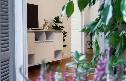 Central Studio - Bright & Modern - Private Terrace - AirCon - Near Train & Beach - Foto 14