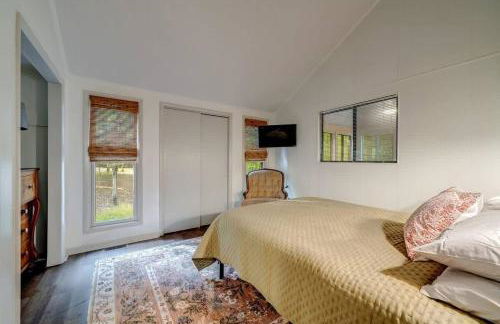 Secluded Retreat w Hot Tub, FirePit & Pool Access - Foto 18