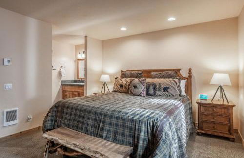 Updated 2 Bedroom and Loft 2 Full Bathroom Woodlands #51Just Steps to Shuttle Close to Golf Course - Foto 35