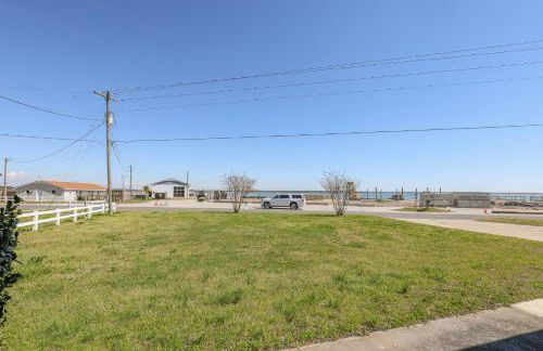 Spacious Home with Waterfront View-Welcome Pets - Foto 35