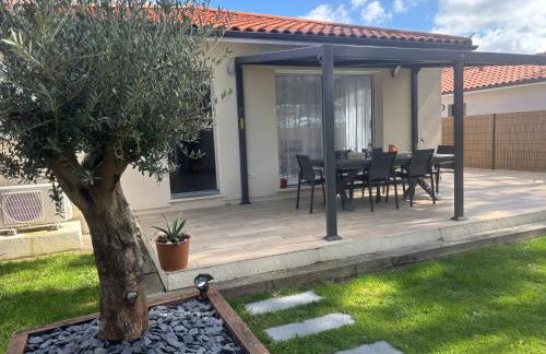 Maison neuve classement 3 étoiles avec accès privé piste cyclable, 6 personnes - Foto 17