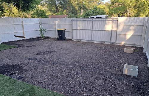 Country Blue Getaway by the Ranch Fields - Foto 28