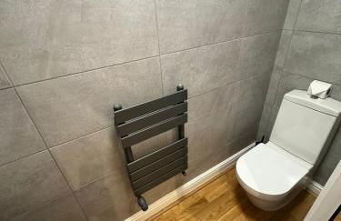 3 Bed house near Tenby with Hot Tub - Photo 42