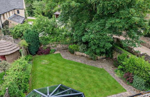 5 Bed in Cheltenham oc-94643 - Photo 2