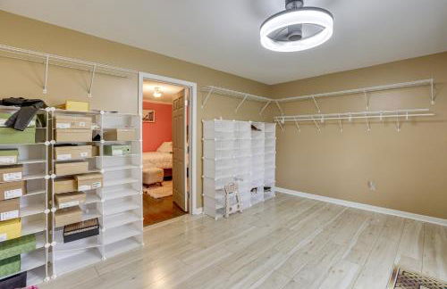 Pool and Large Covered Patio! Decatur Family Getaway - Foto 22