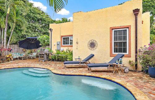 Casa De Marita - Backyard Bliss with Pool in Historic Sunshine Park - Foto 2