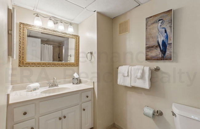 Upper Unit Condo Overlooking Both the Ocean Pier and Swimming Pool by RedAwning - Foto 20