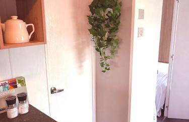 The Eden - Sleeps 8 Pet Friendly Free Wi-Fi With Patio & Hub Passes Camber Sands Cosy Spacious Modern 8 Berth Caravan - Foto 32