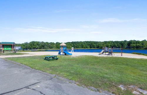 Serene Pocono Escape Hot Tub Lake Access - Foto 34