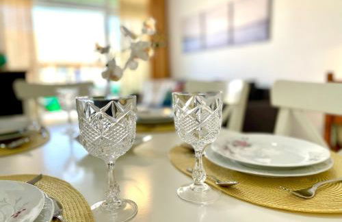 GATU Villa Sol, junto a la playa , piscina, 2 baños, aire cc, terraza, " Preferente mayores de 21 años y familias " - Foto 1