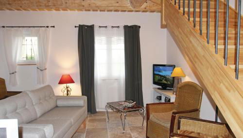 Cozy Home In Pernes Les Fontaines - Photo 2
