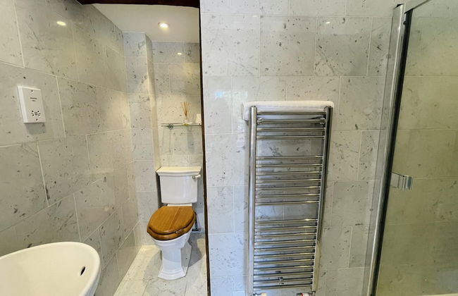 Dolls House - Luxury Townhouse - From 400 Per Night - Photo 19