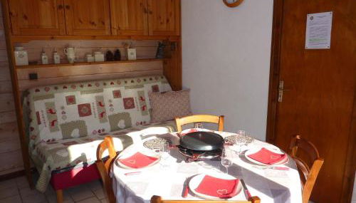 PLEIN SOLEIL appartement avec GARAGE pour SKI TROIS VALLEES et CURE THERMALE - Foto 4