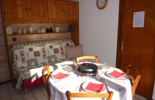 PLEIN SOLEIL appartement avec GARAGE pour SKI TROIS VALLEES et CURE THERMALE - Foto 4