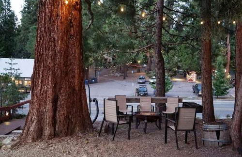 Hawks Nest- Perfect Getaway in Shaver Lake - Foto 13