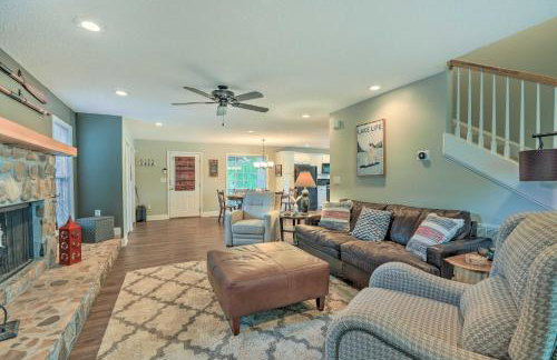 Lakefront Retreat with Deep Water and Great Views! - Foto 7