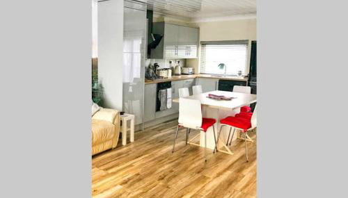 Combe-n-Sea - Photo 4