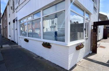 Lansdowne Apartments - Photo 4