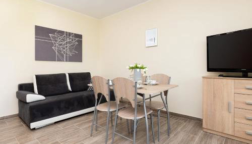 Peaceful Apartment Wrzosowo Bay with Parking by Noclegi Renters - Foto 2