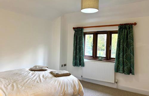 Splendid, spacious 7 Bedroom holiday home with Hot Tub - Isle of Wight - Foto 26