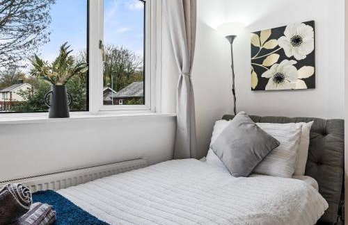 Crew Quarters - Your Ideal Stay in Bury - Photo 64