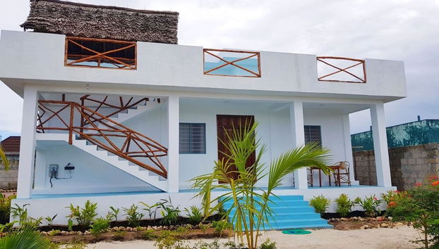 Check-in/check-out kiosk