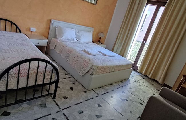 Caponi Bros - Photo 14