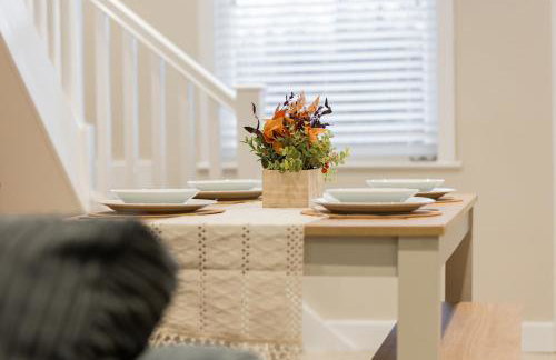 'Weston House' Newly Renovated Family and Workspace Business Cosy Home in Runcorn, Cheshire ENTIRE HOUSE - Foto 10