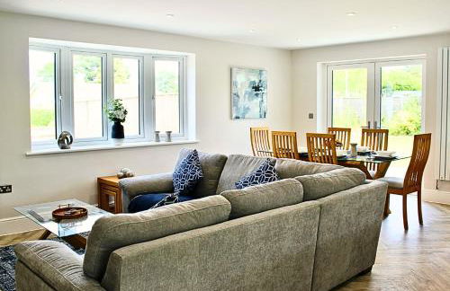 NEW! Stunning & Huge 5BR with Parking & Garden - Perfect for Families & Groups! Excellent Location - Foto 38