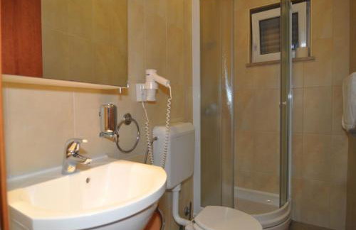 Holiday home Marina- beachfront, sea view and free parking - Photo 29