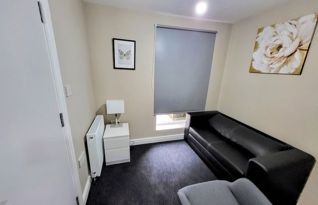 Comfortable Stay - LB Ave - Photo 26