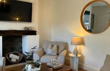 Cozy 3-Bed Cottage with Hot Tub - Foto 35