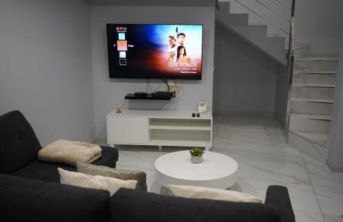 Pauloldtown - Local experience w rooftop n jacuzzi - Foto 4