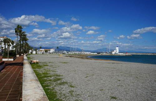 Beach side apartment La Duquesa - Photo 22