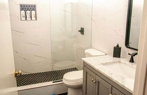 Large Pool & Patio Cozy Single Story Family House - Foto 36