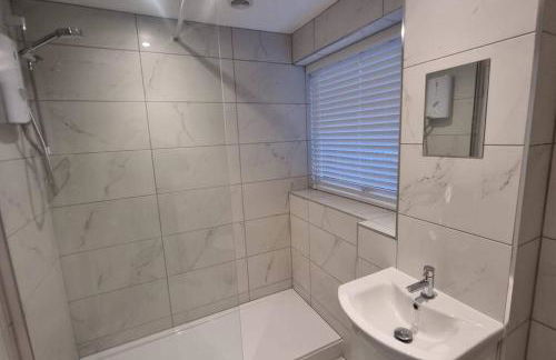 Spacious self contained flat in superb location - Foto 9