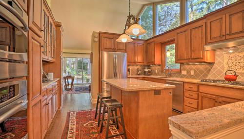 Cozy Abode with Yard about 1 Mi to Dtwn Summerville - Foto 2