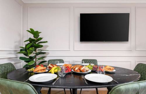 Emerald Suite, The Stirling Residence - Photo 9