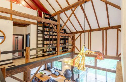 Unique Fully Restored Landmark Barn in Hudson - Foto 64