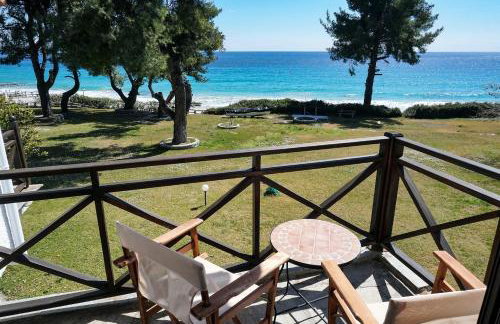 Delfini Villa, beachfront 2-bdrm maisonette - Foto 1